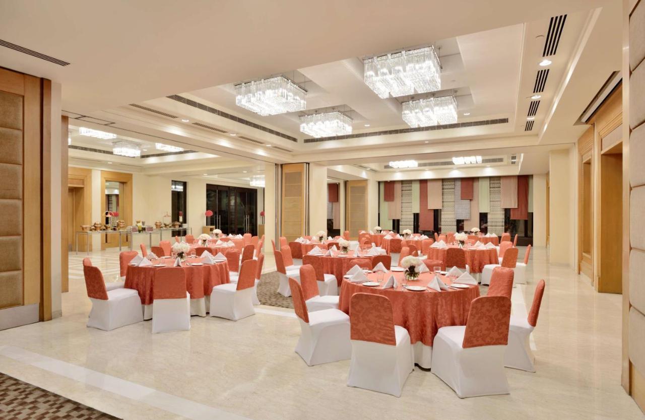 Radisson Noida Hotel Exterior photo
