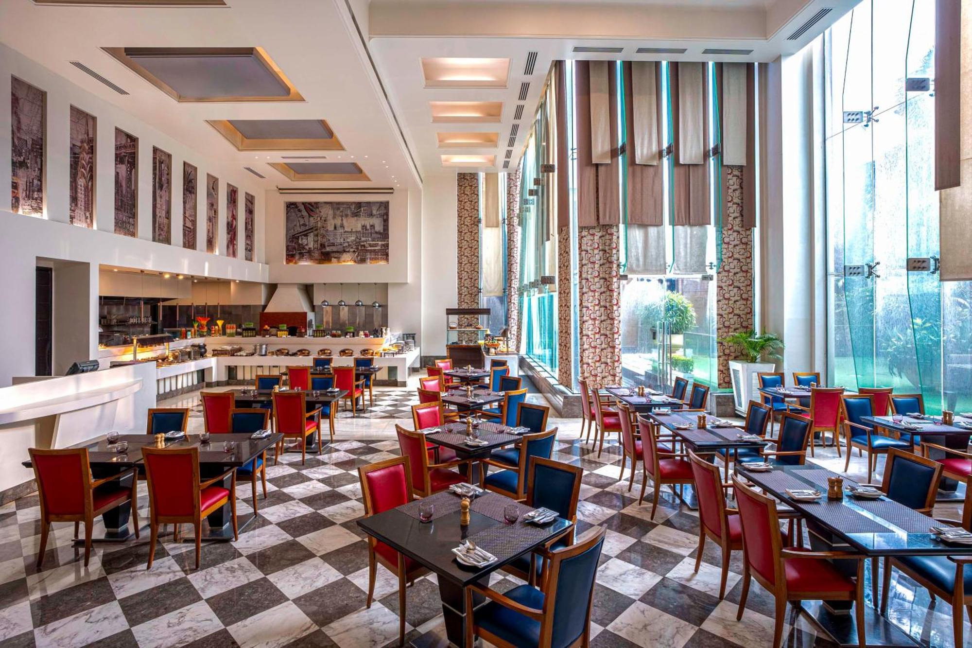 Radisson Noida Hotel Exterior photo