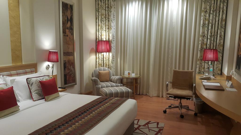 Radisson Noida Hotel Exterior photo