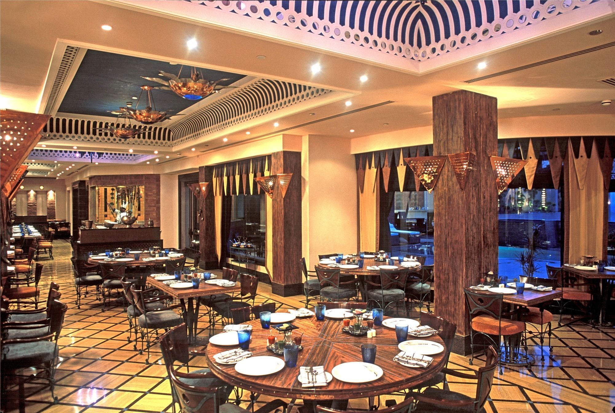 Radisson Noida Hotel Exterior photo