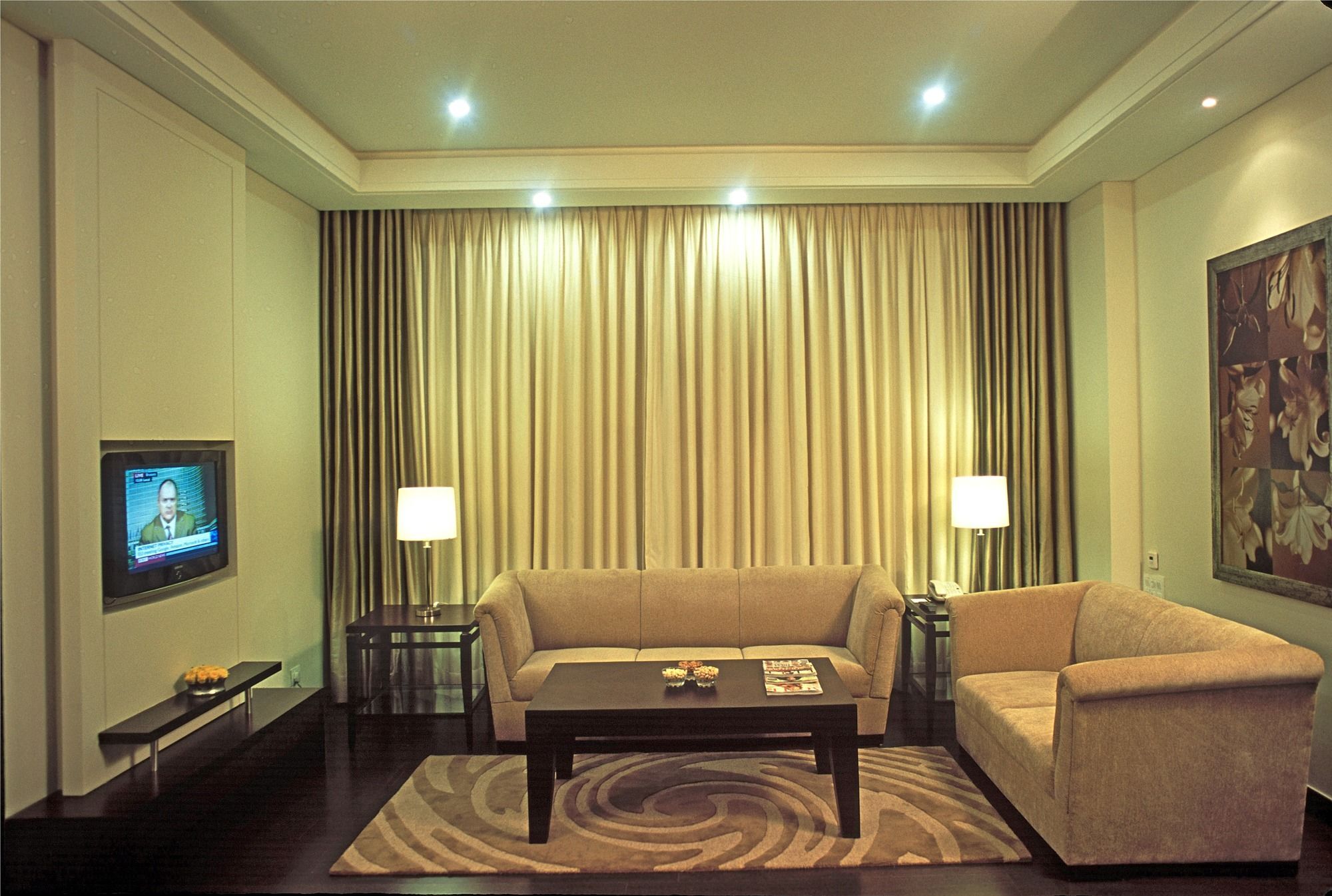 Radisson Noida Hotel Exterior photo