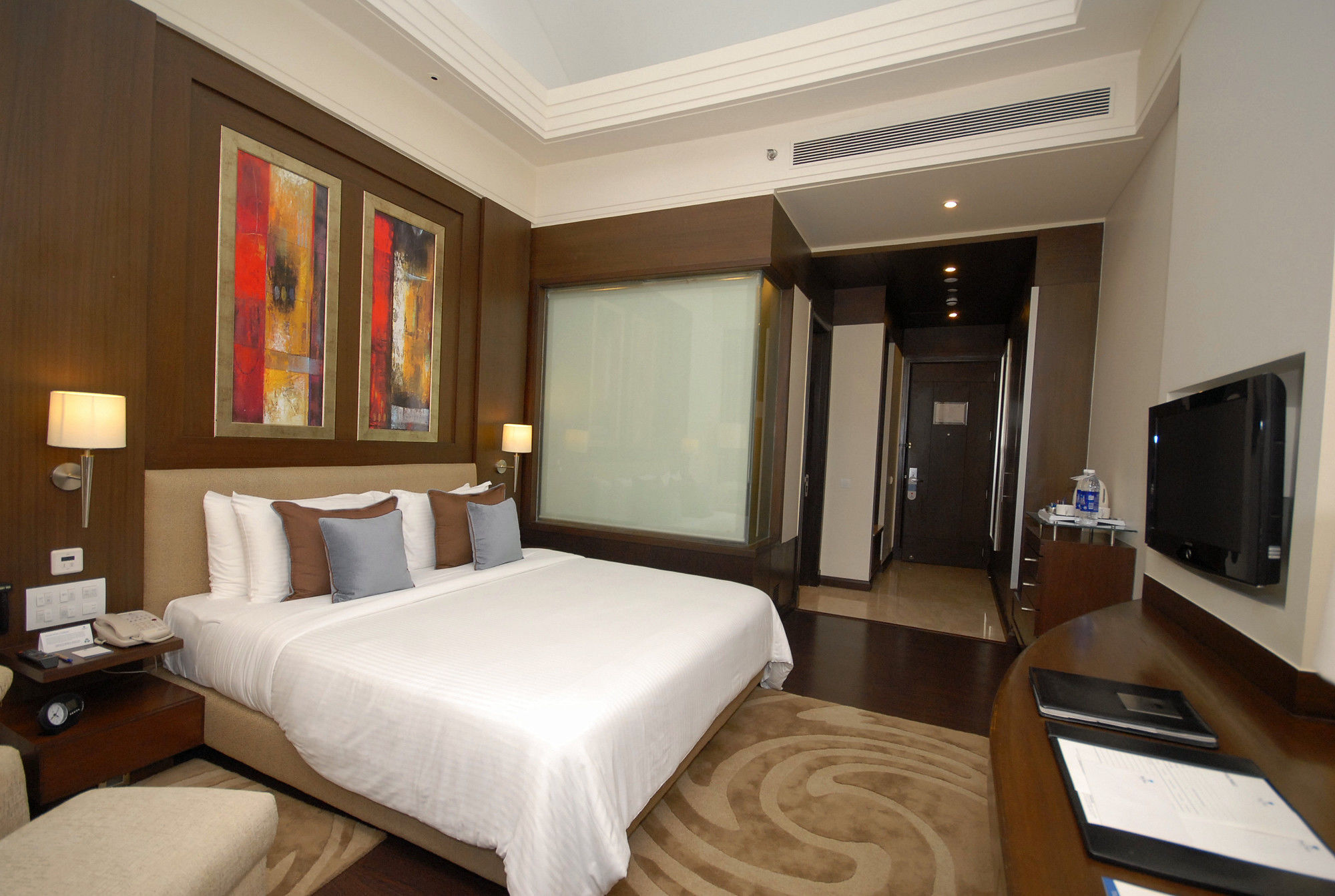 Radisson Noida Hotel Exterior photo